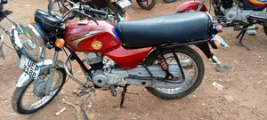 Bajaj Boxer 100 2022 Red