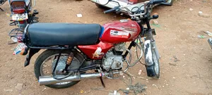 Bajaj Boxer 100 2022 Red