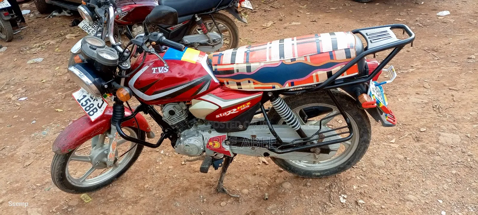 TVS HLX 125 2024 Red