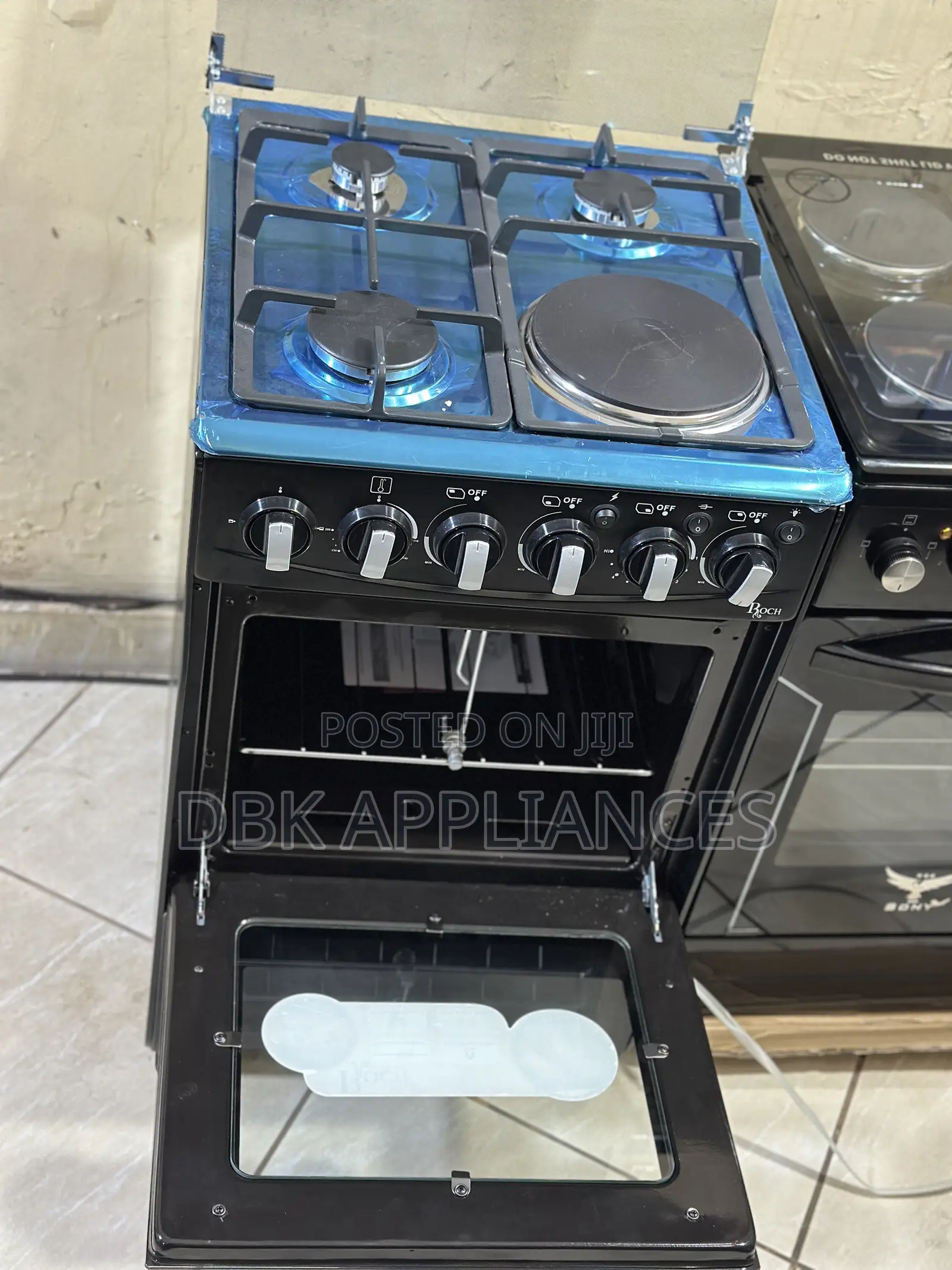 Roch Gas Cooker 3gas 1electric ( 50*50) With 3yrs Warranty