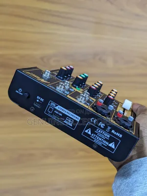 Mini 4 Mixer Professional Sound Card