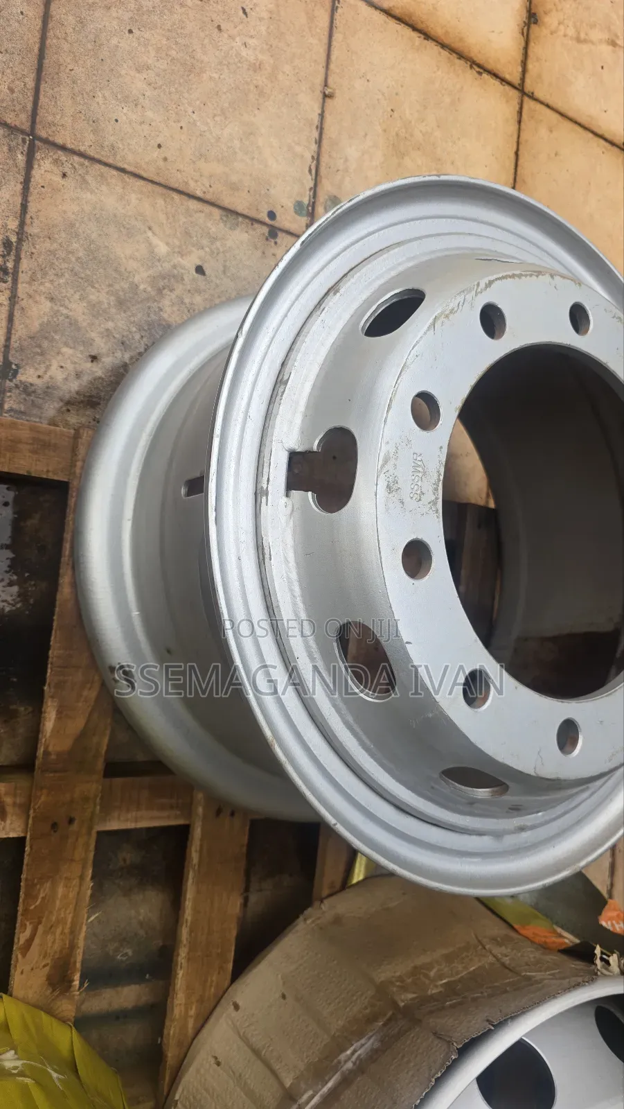Heavy Duty Sinotruck Rim 20 Tube Type Rim(Ring Type)