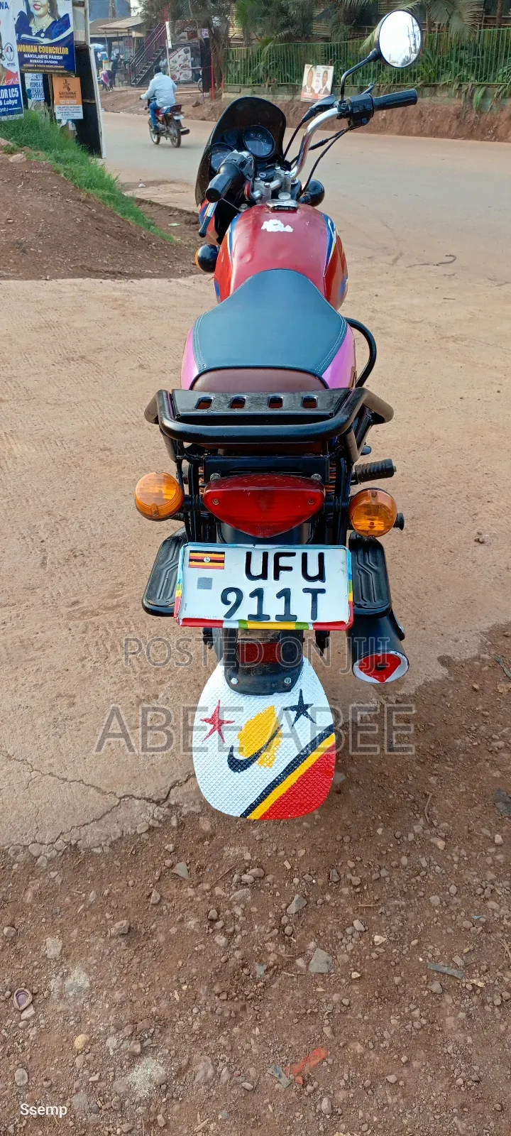 Bajaj Boxer 125 2024 Red