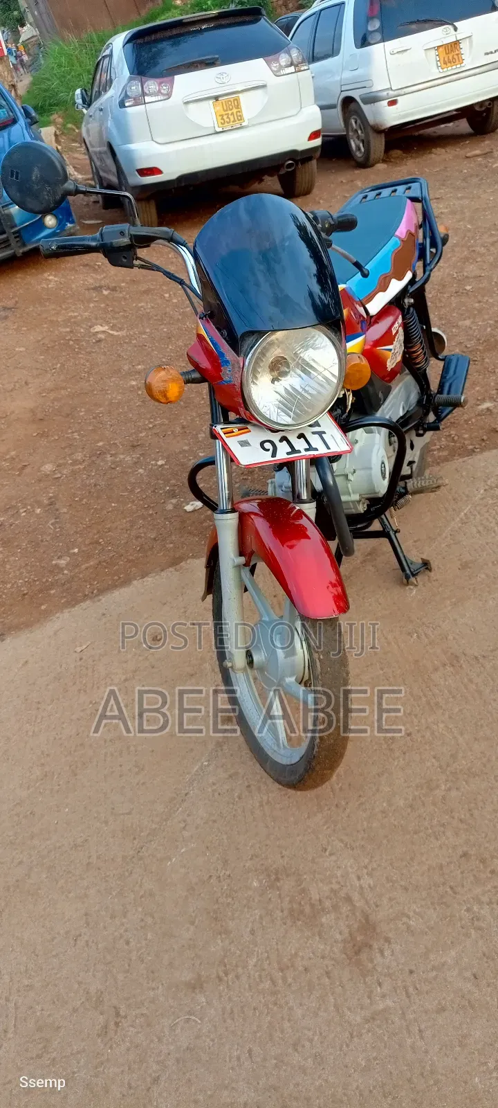 Bajaj Boxer 125 2024 Red