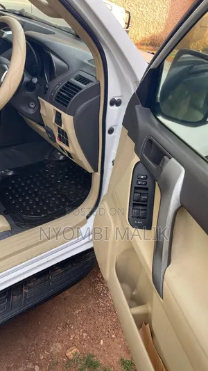 Toyota Land Cruiser Prado 2.8 2018 White