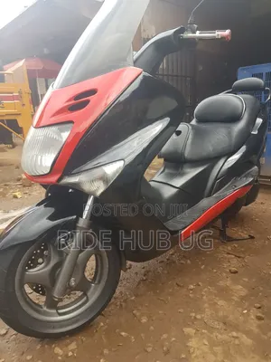 Yamaha Majesty 2011