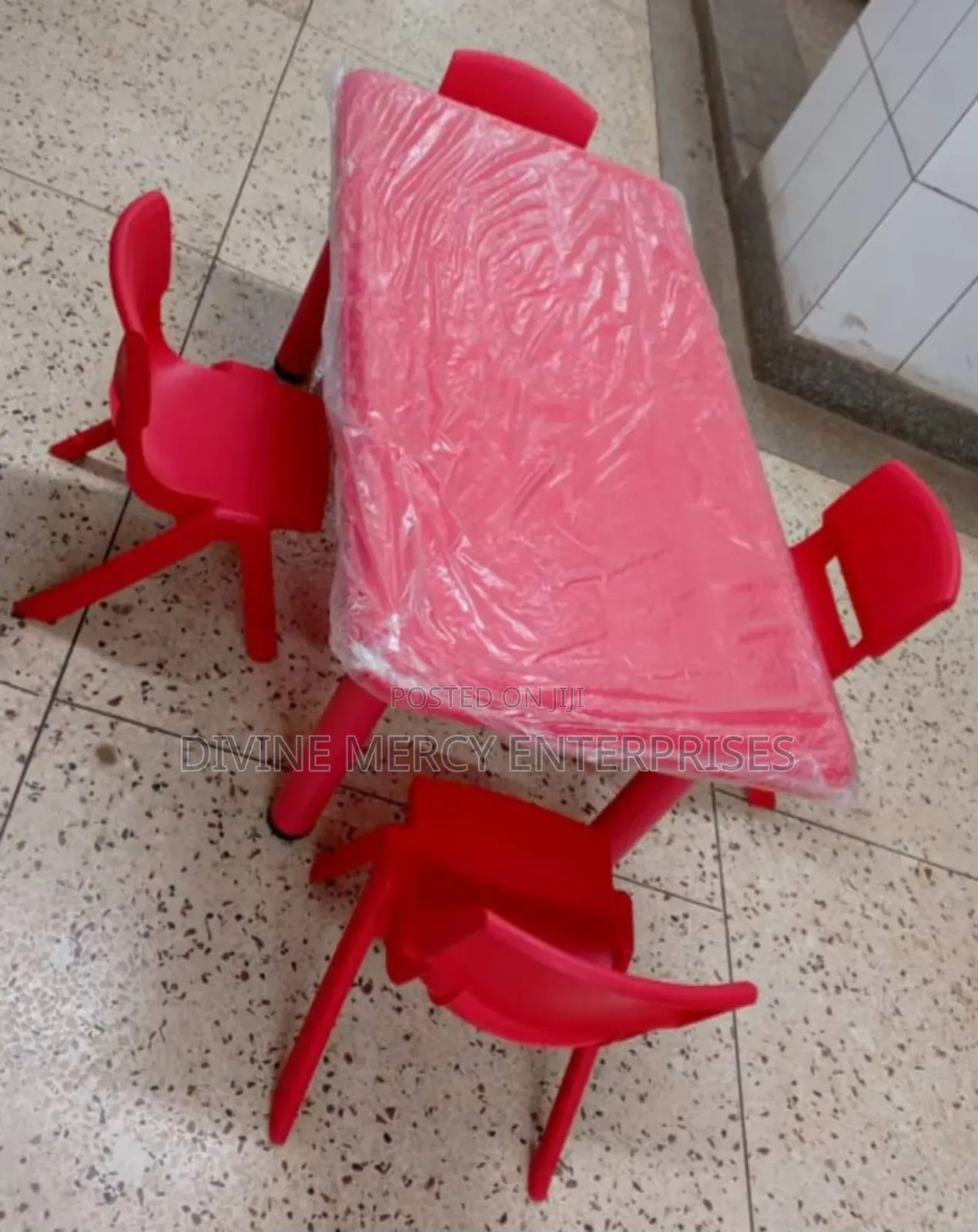Kidz Rectangula Table and Chairs