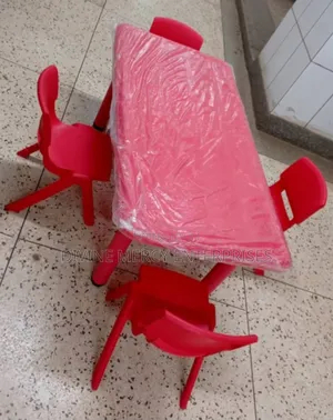Kidz Rectangula Table and Chairs