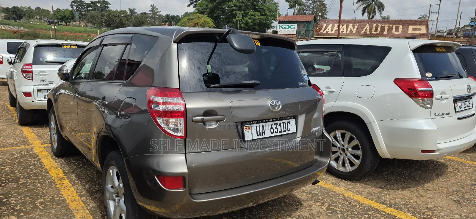 Toyota RAV4 2011 Brown