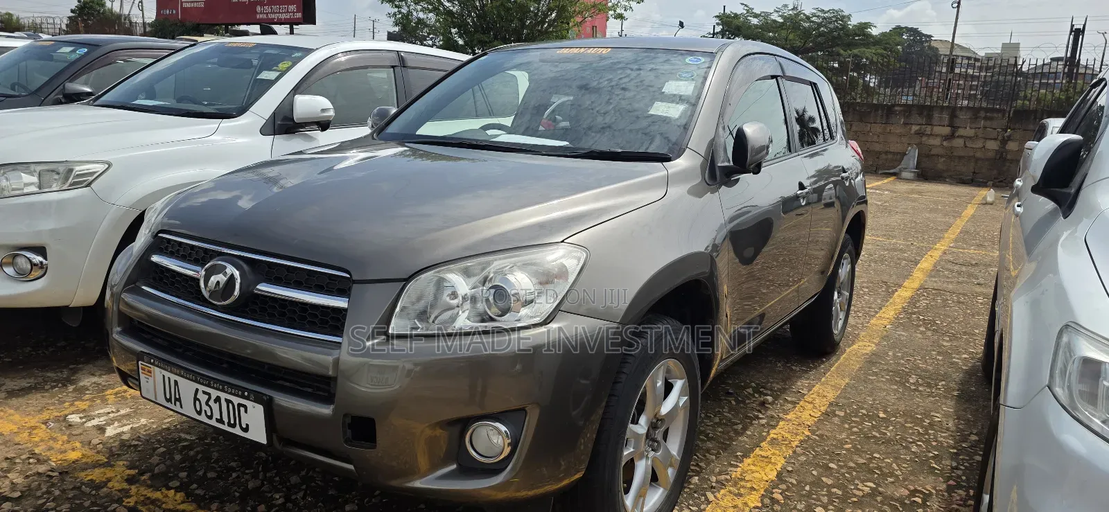 Toyota RAV4 2011 Brown