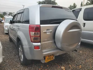 Suzuki Escudo 2008 Silver