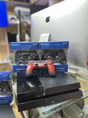 Ps4 Relaxed Home Gaming Box, 2 Pads Plus 19 Quality Games.