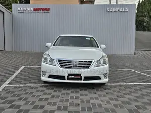 Toyota Crown 2012 White