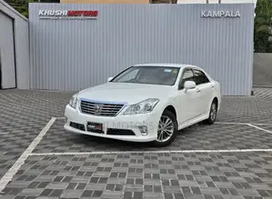 Toyota Crown 2012 White