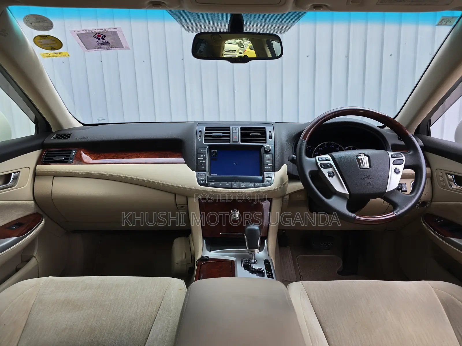 Toyota Crown 2012 White