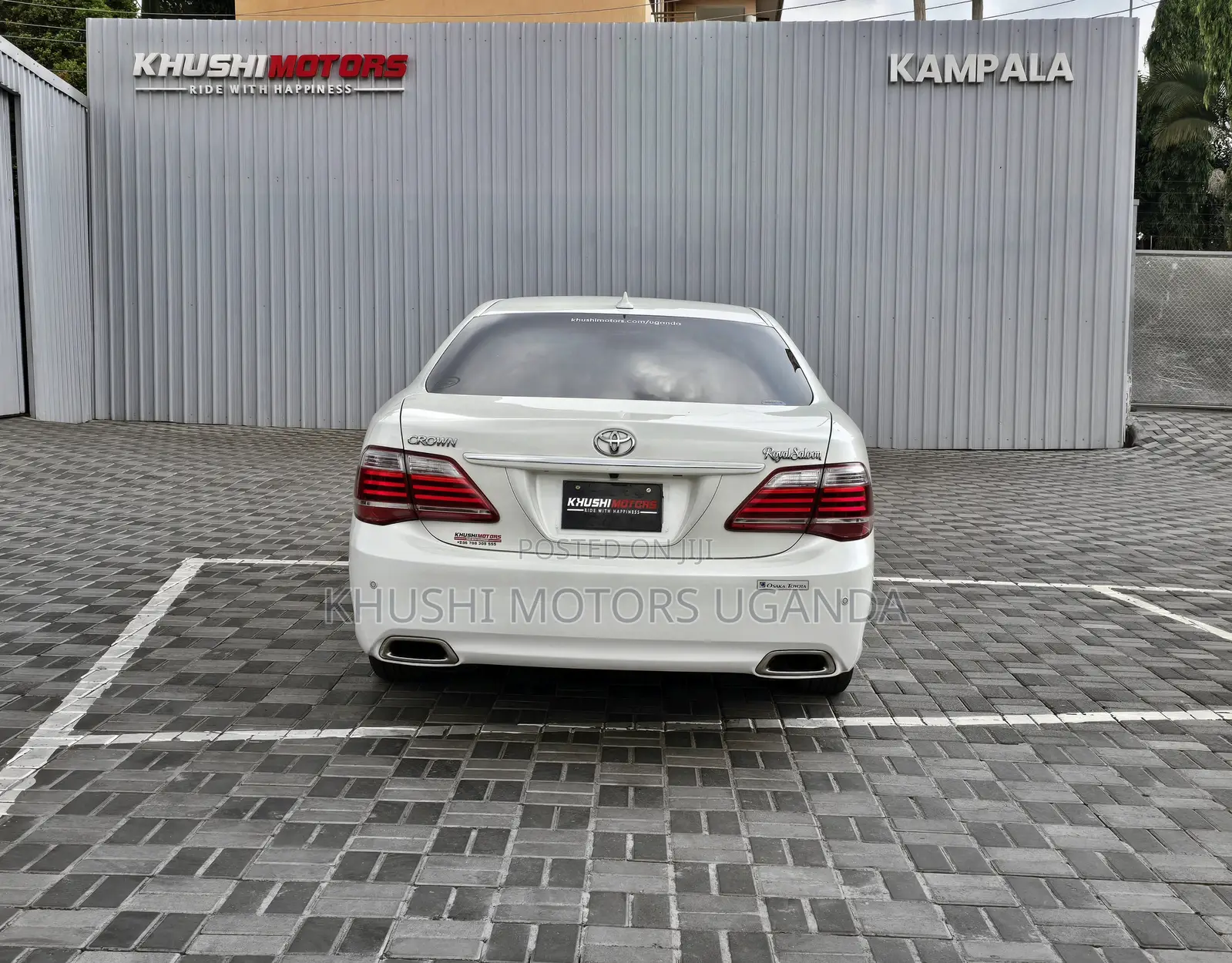 Toyota Crown 2012 White