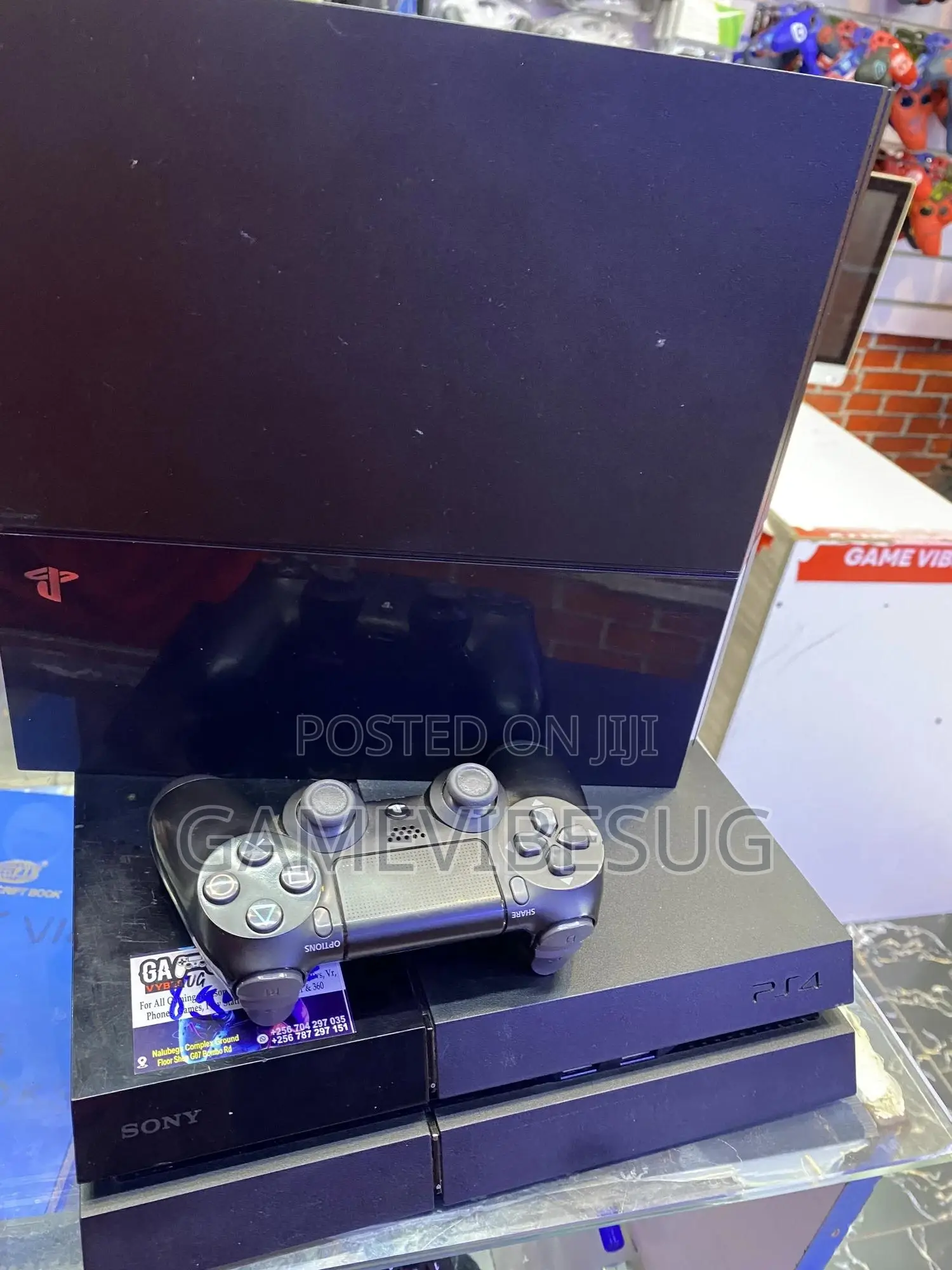 Pro Gamer Ps4 Standard Set: 2 Controllers, 8 Games, Total Cables