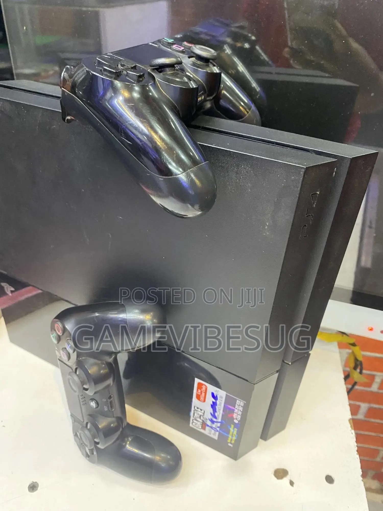 Ps4 Standard Uk Used - Includes 2 New Pads and 7 Top Games