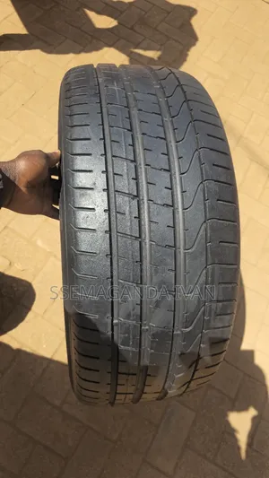 275/40r22 Authentic Pirelli Foreign Used Tyres