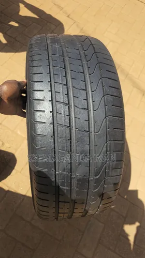 275/40r22 Authentic Pirelli Foreign Used Tyres