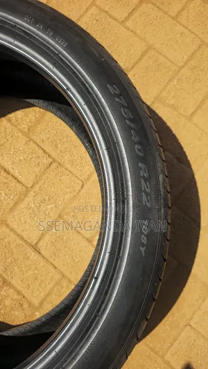 275/40r22 Authentic Pirelli Foreign Used Tyres