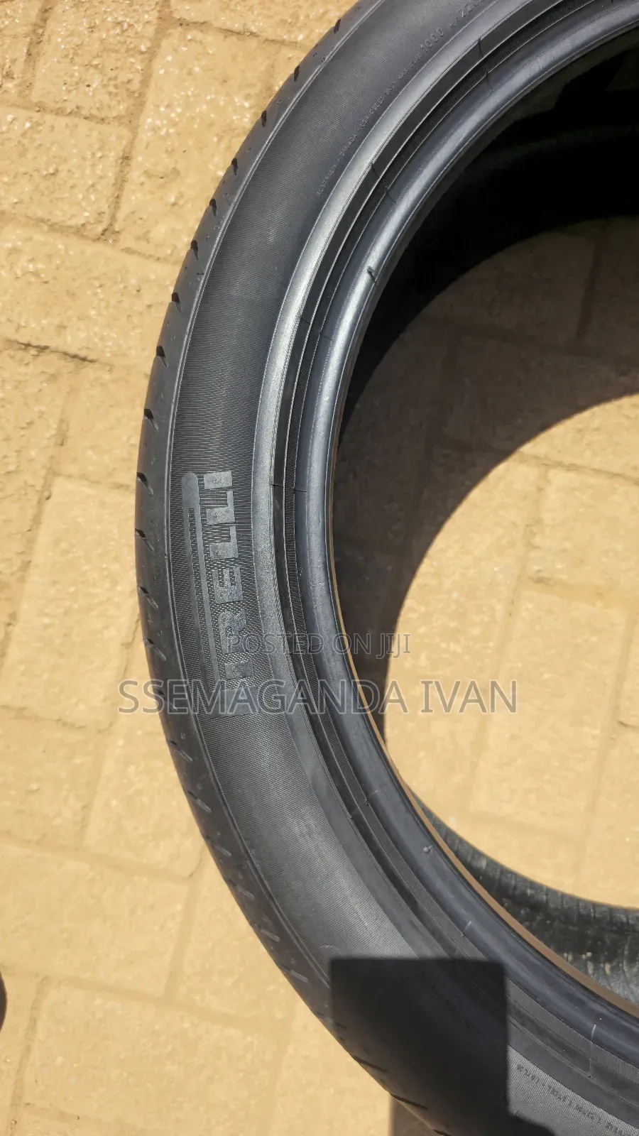 275/40r22 Authentic Pirelli Foreign Used Tyres