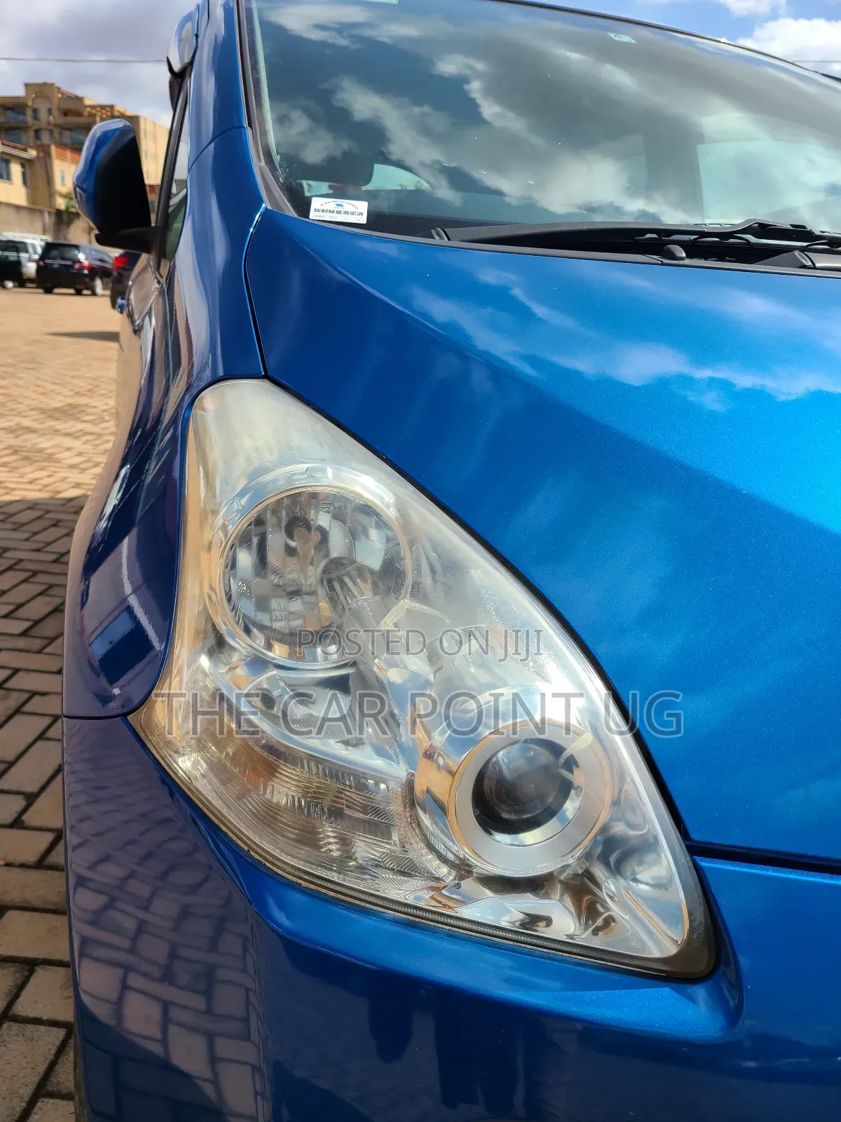 Toyota Ractis 1.3 FWD 2010 Blue