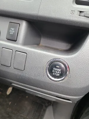 Toyota Noah 2.0 143hp FWD (7 Seater) 2009 Black