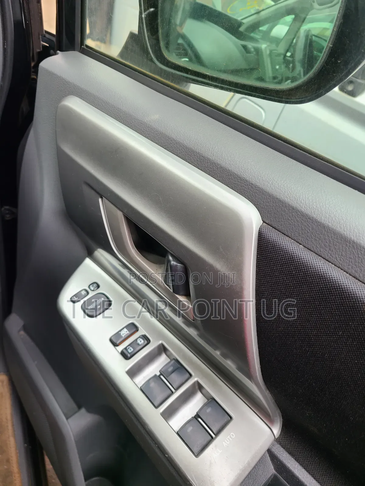 Toyota Noah 2.0 143hp FWD (7 Seater) 2009 Black