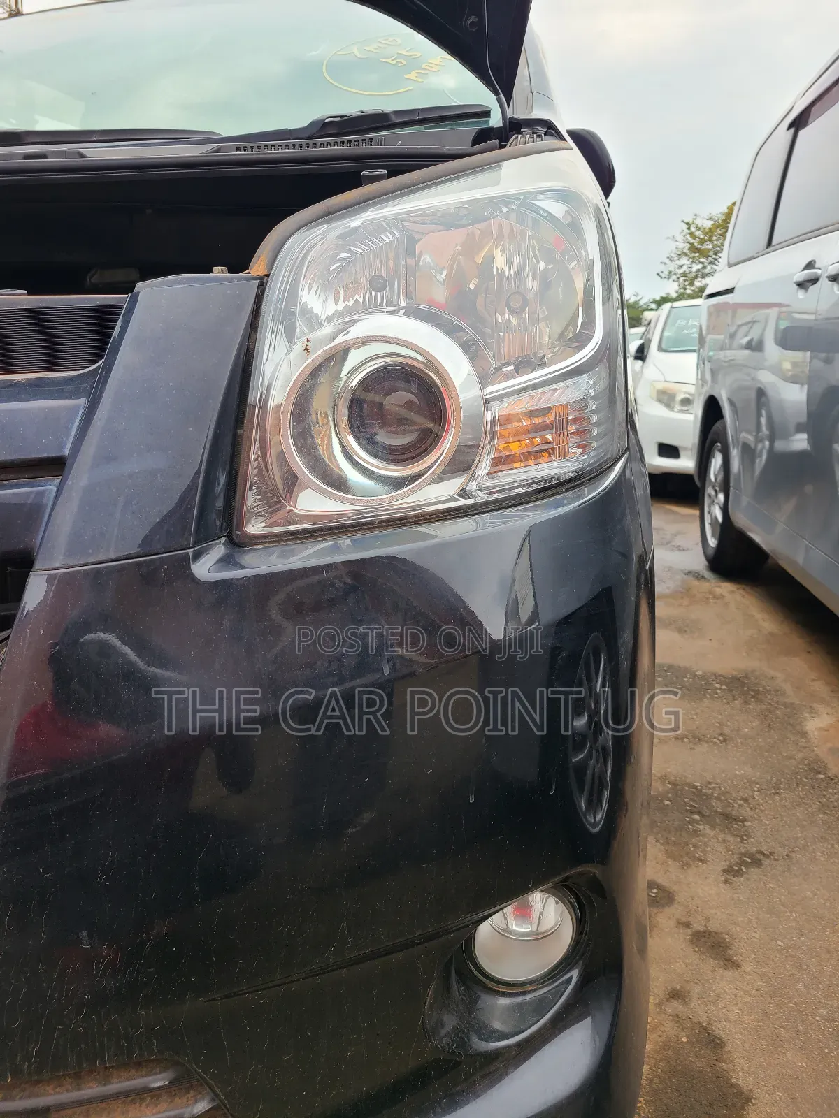 Toyota Noah 2.0 143hp FWD (7 Seater) 2009 Black