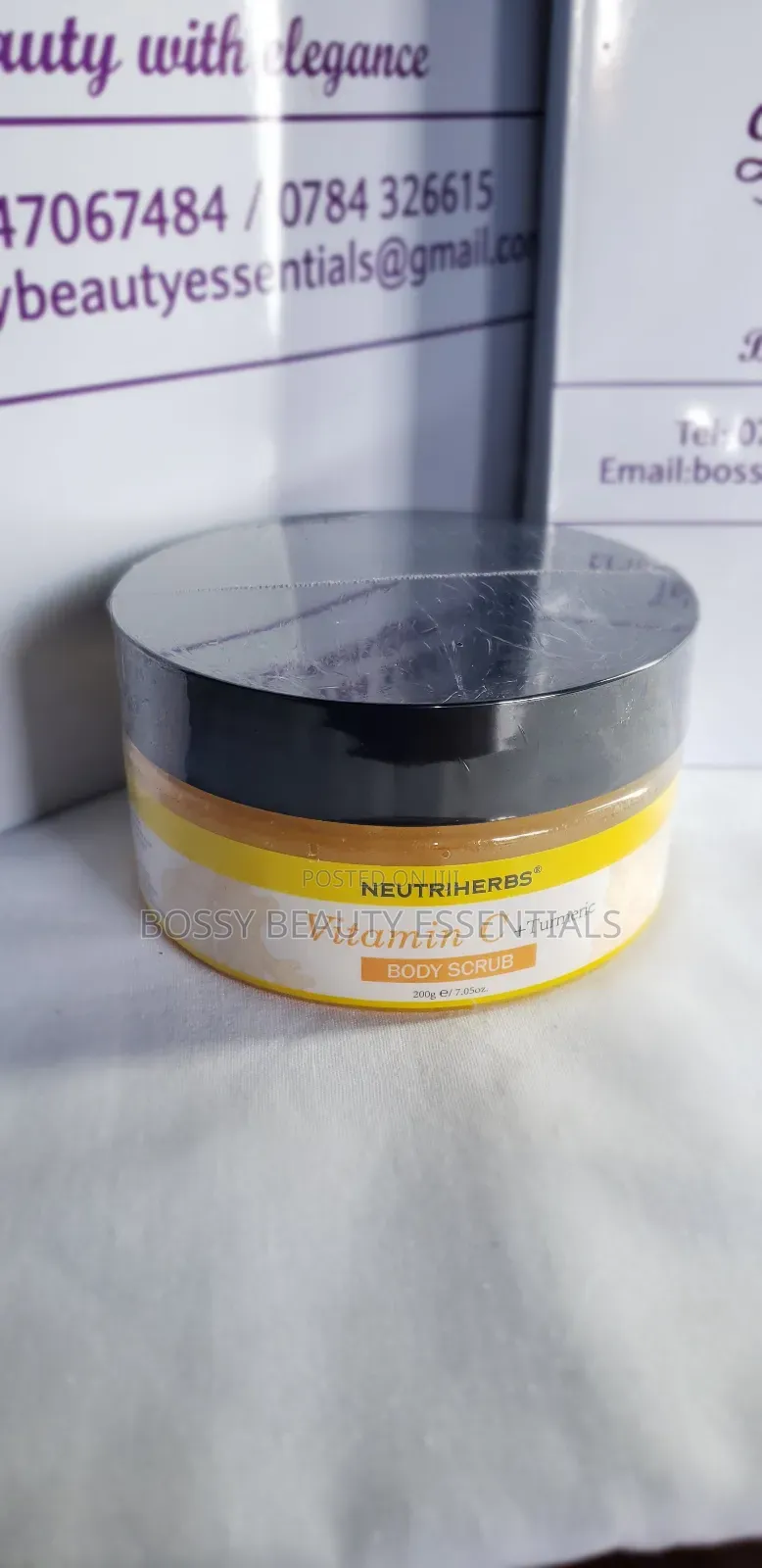 Neutriherbs Vitamin C Exfoliating Body Scrub