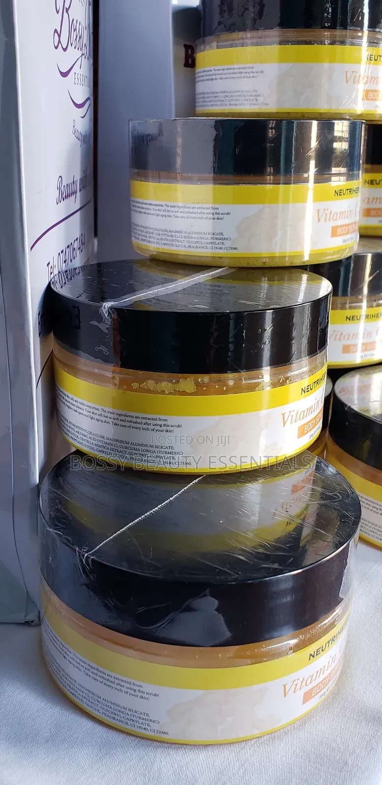 Neutriherbs Vitamin C Exfoliating Body Scrub