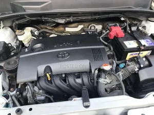 Toyota Succeed 2012 Silver