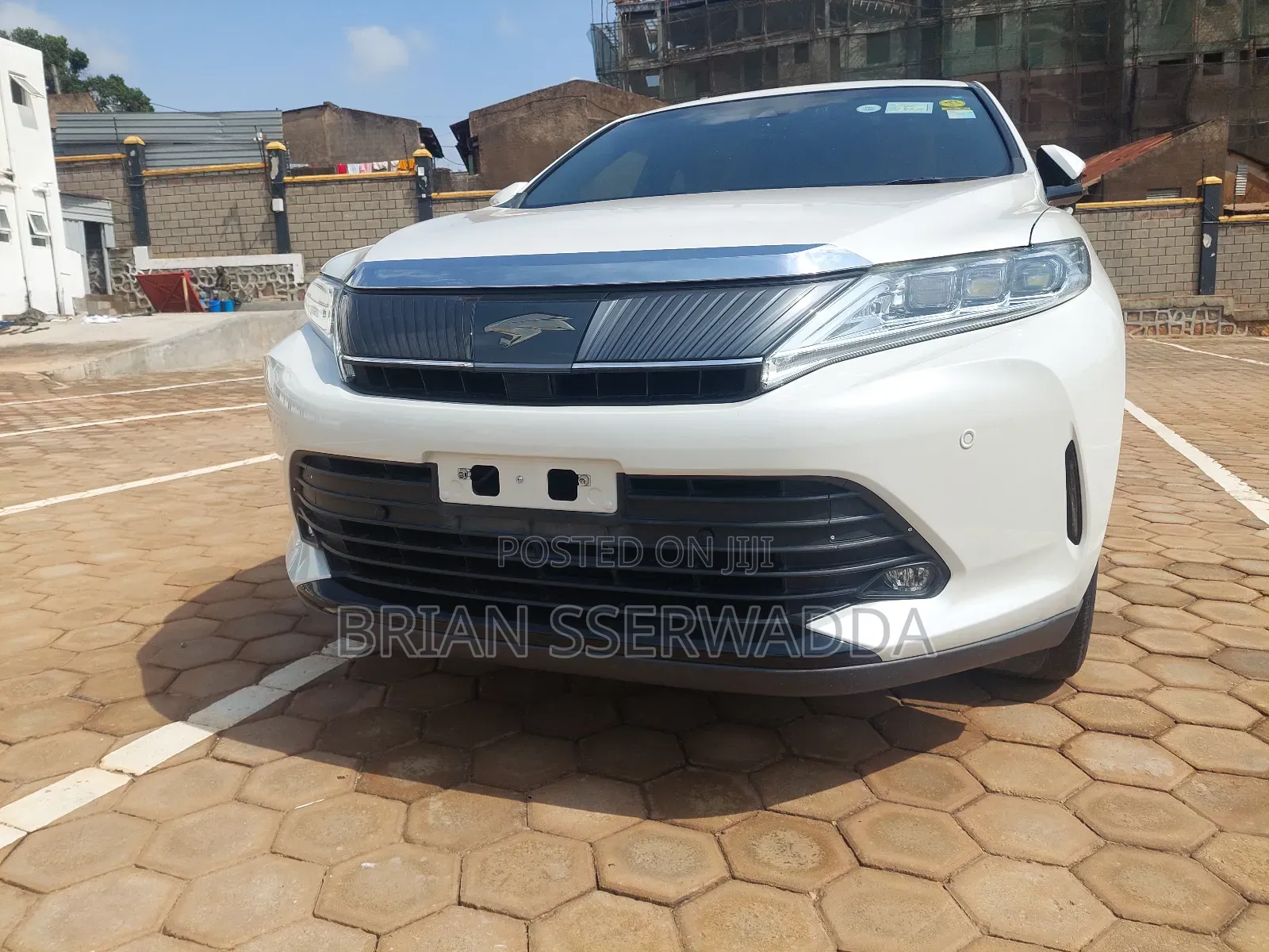 Toyota Harrier 2.0 2017 White