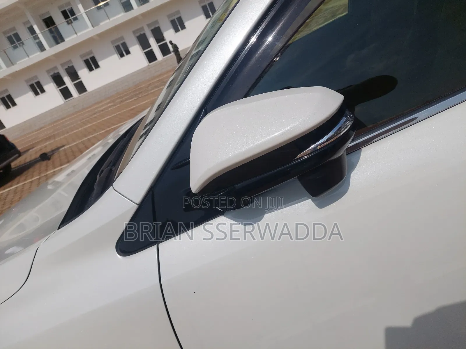 Toyota Harrier 2.0 2017 White