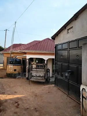 Furnished 4bdrm Bungalow in Kasimu, Makindye for sale