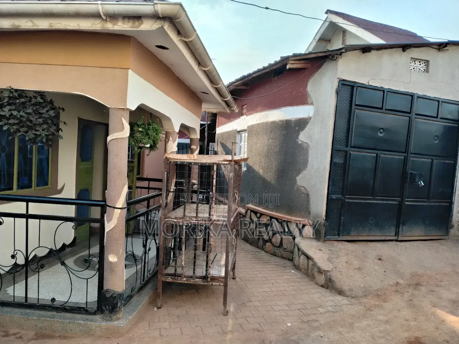 Furnished 4bdrm Bungalow in Kasimu, Makindye for sale