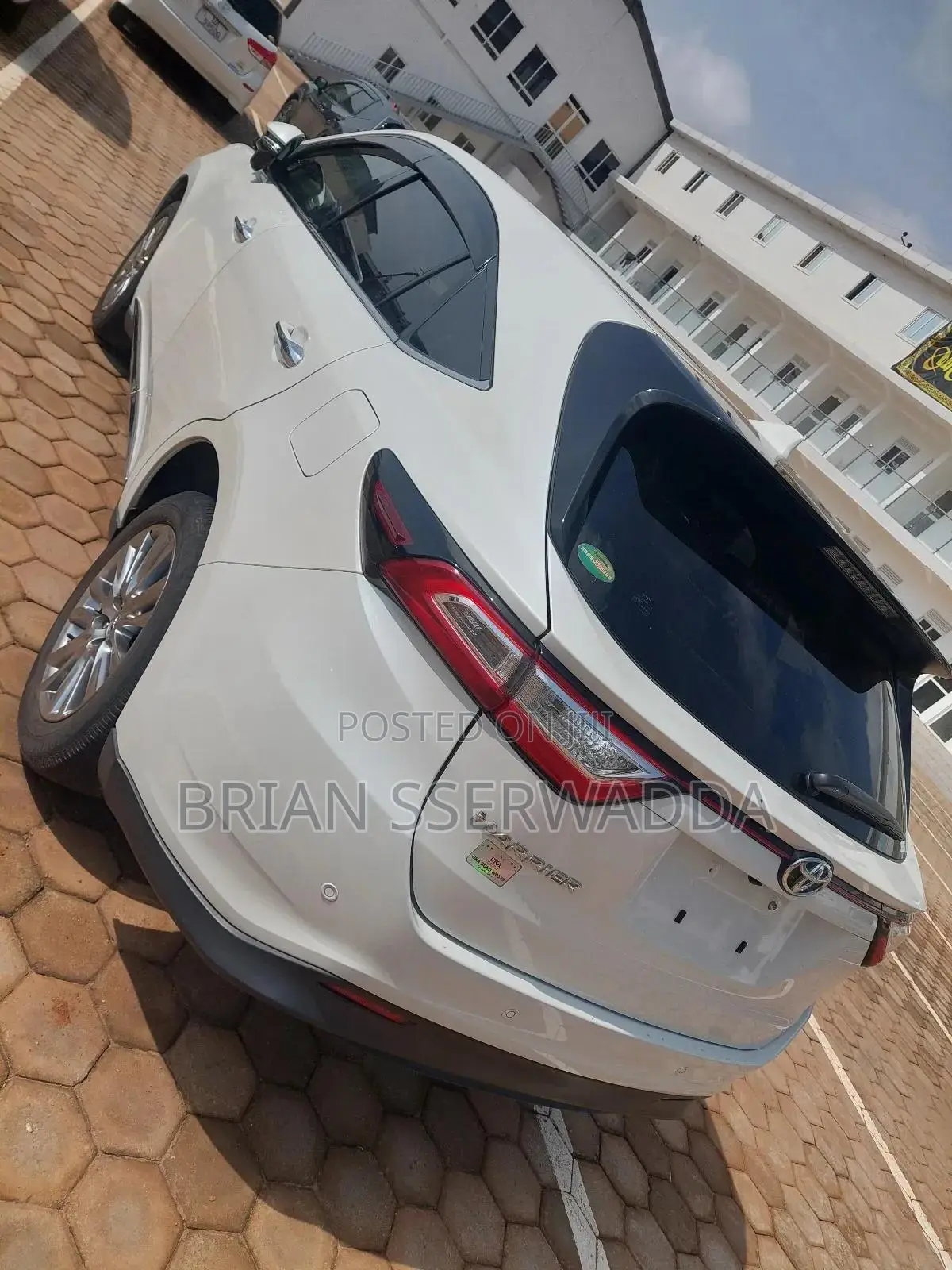 Toyota Harrier 2.0 2017 White