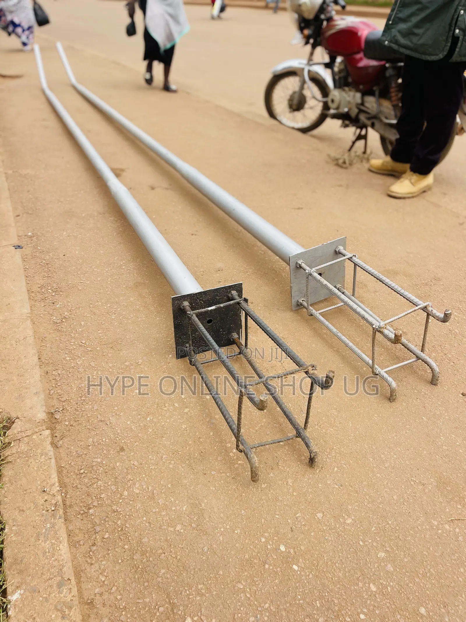 Strong Solar Poles for Long View Lights