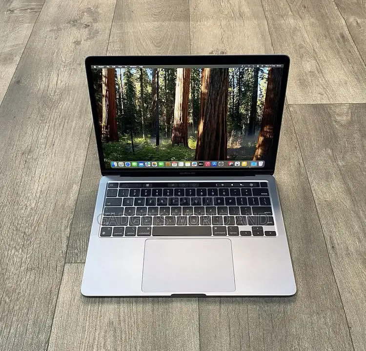 New Laptop Apple MacBook Pro 2021 M1 32GB Apple M1 Pro SSD 512GB