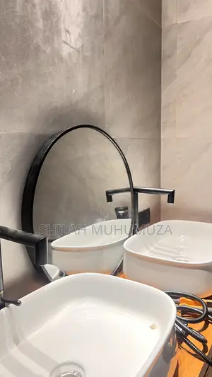 Circle Metallic Mirror