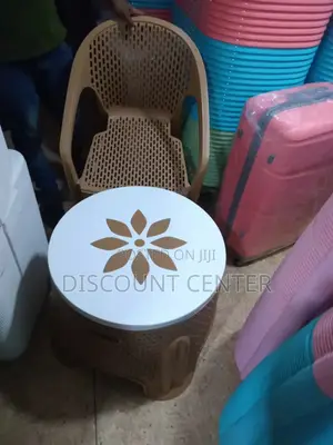 Plastic Table Round
