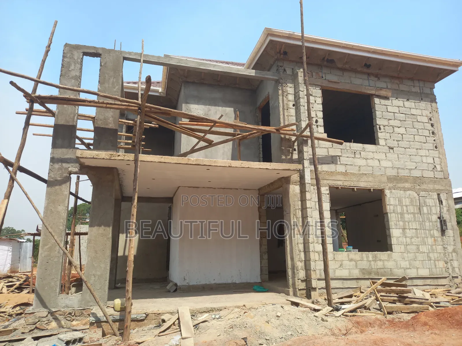 Furnished 4bdrm Duplex in Kira for sale