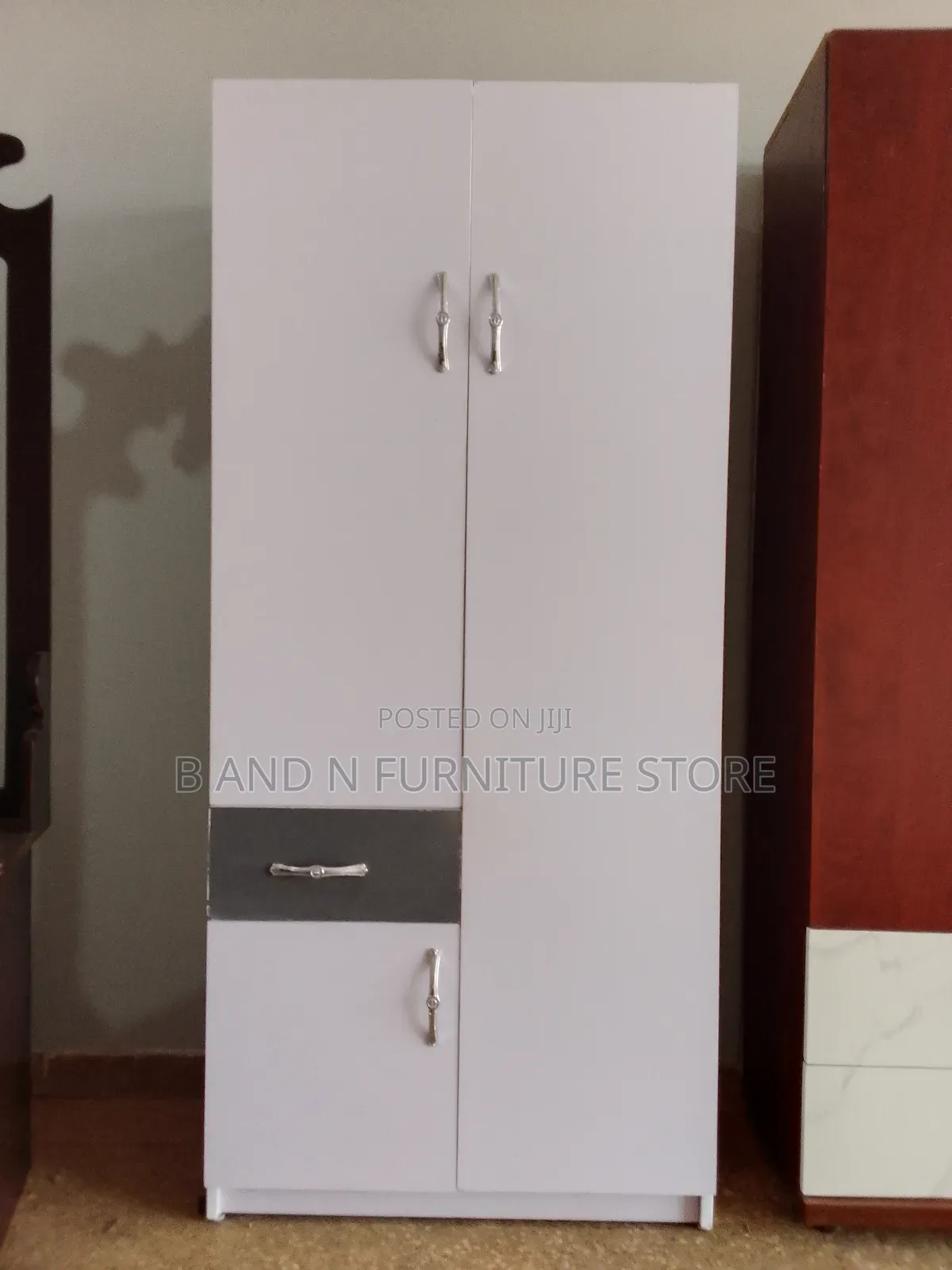 Simple Wardrobe 3 by 6fts 40cms