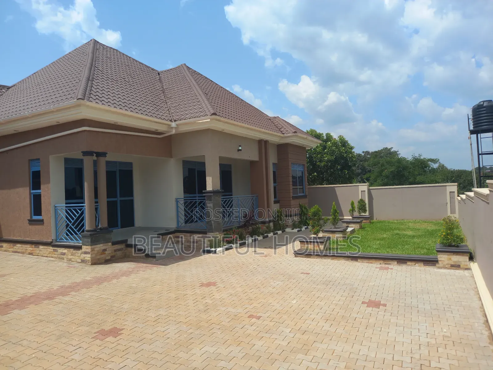 Furnished 4bdrm House in Kira for sale