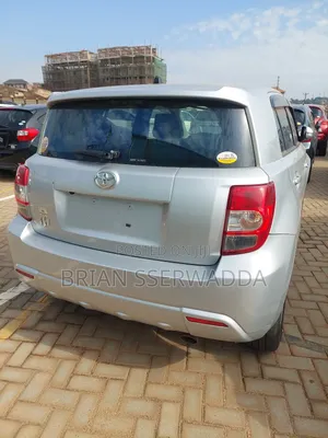 Toyota IST 2012 Silver
