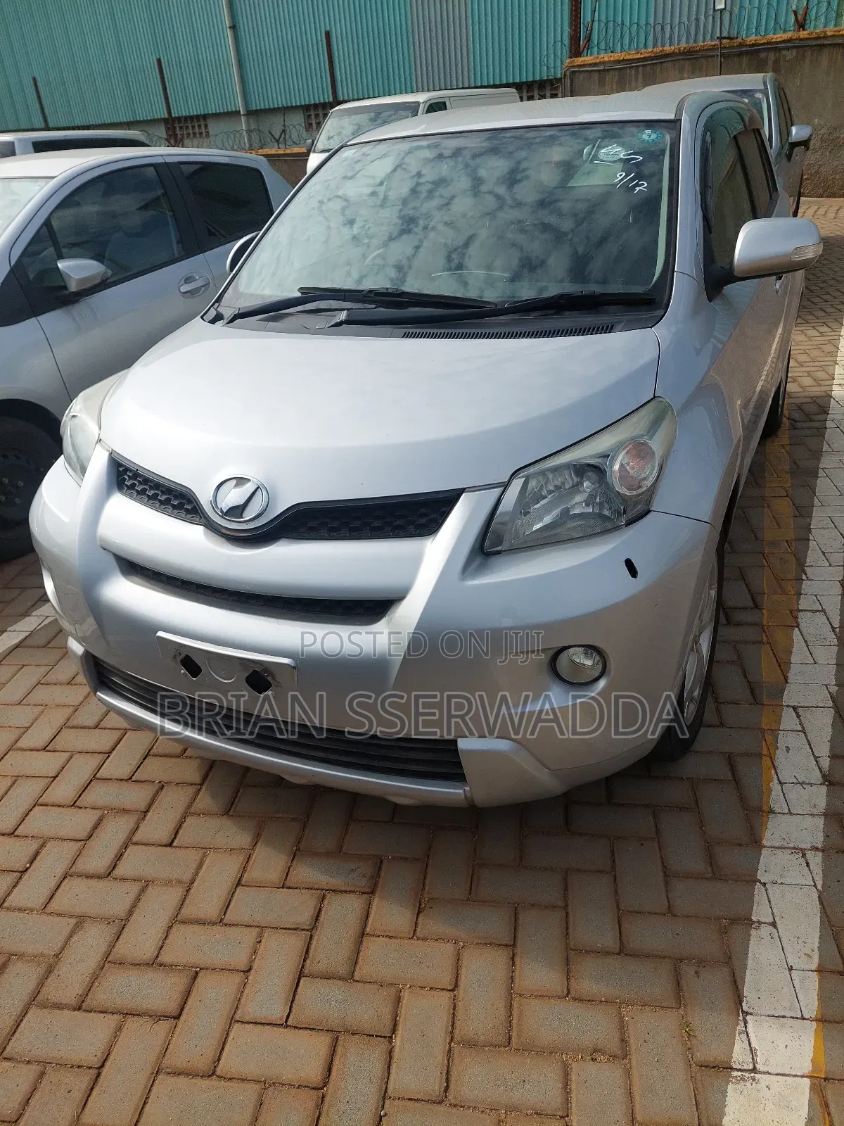 Toyota IST 2012 Silver