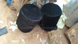 Quality Black Round Puff