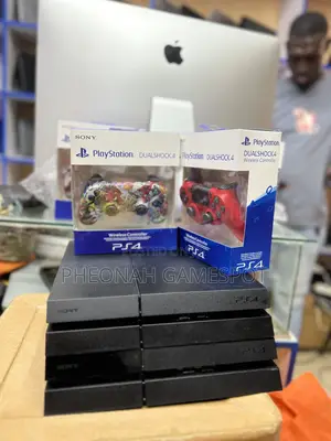 Playstation 4 Standard Gaming Sorted, 13 Games, 2 Contre