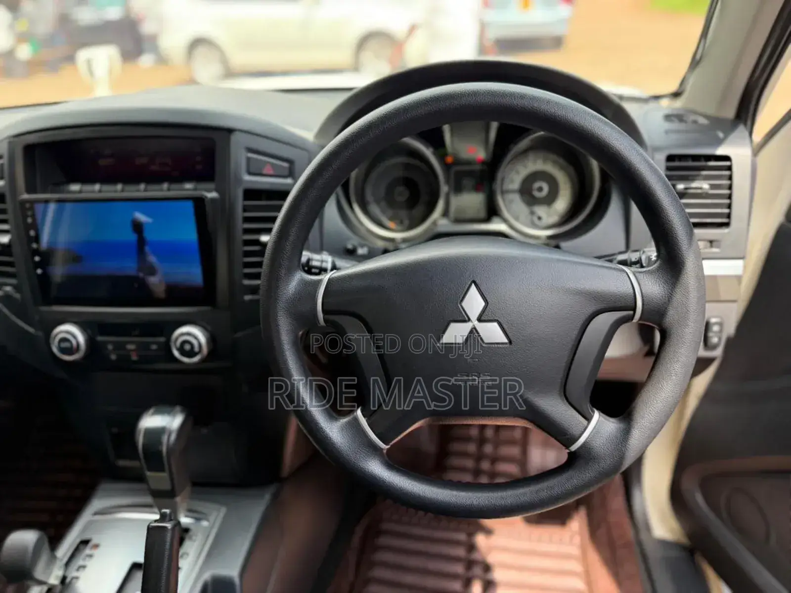 Mitsubishi Pajero 2006 White